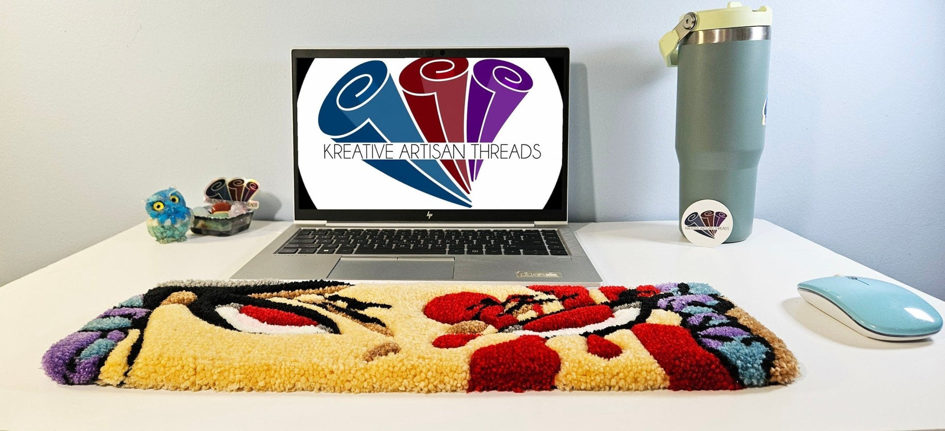 Handmade Plush Tufted Keyboard Rug "Anime Eyes" - Uzui - Kreative Artisan Threads