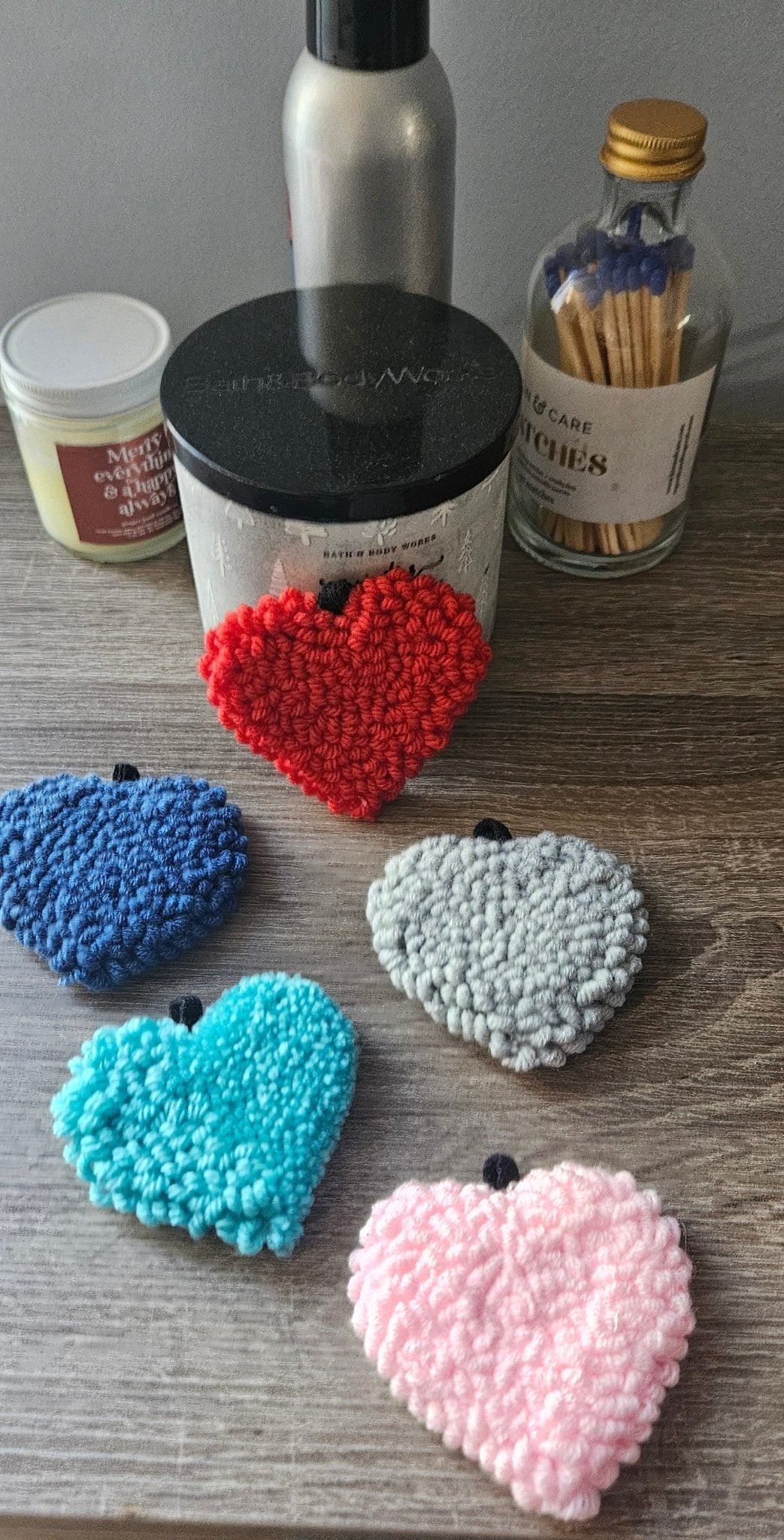 Heart Fiber Art Keychain – Plush Handmade Tufted Purse Charm | Hypoallergenic Mini Rug Art - Kreative Artisan Threads