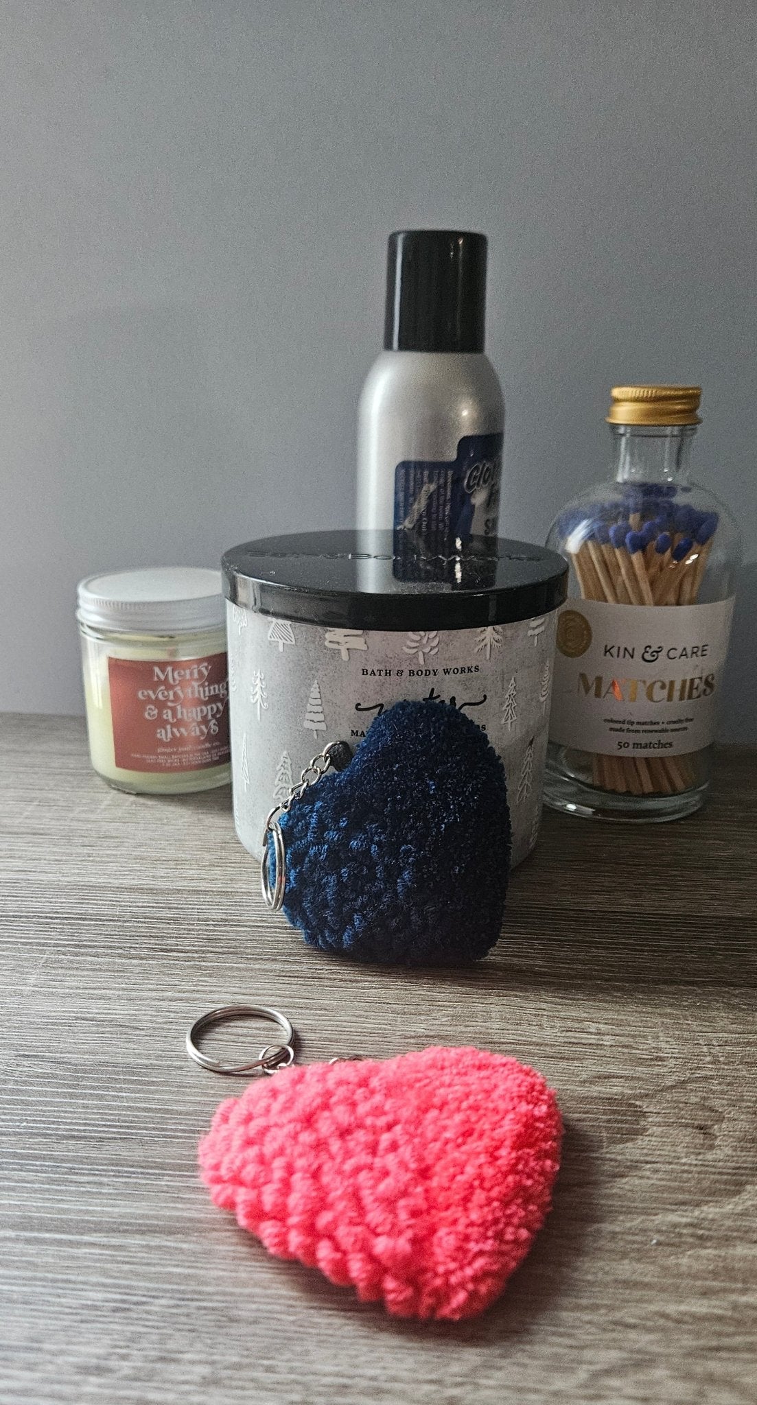 Heart Fiber Art Keychain – Plush Handmade Tufted Purse Charm | Hypoallergenic Mini Rug Art - Kreative Artisan Threads