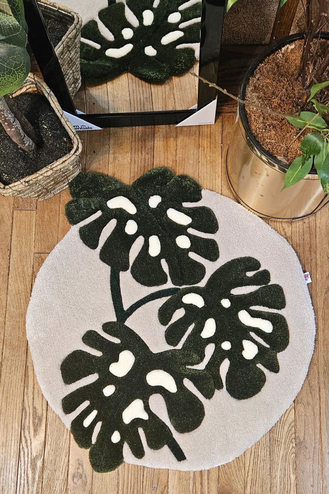Monstera Fiber Art Rug – Hand - Tufted Plush Botanical Wall Hanging or Floor Art | Hypoallergenic Soft Sculpture - Kreative Artisan Threads
