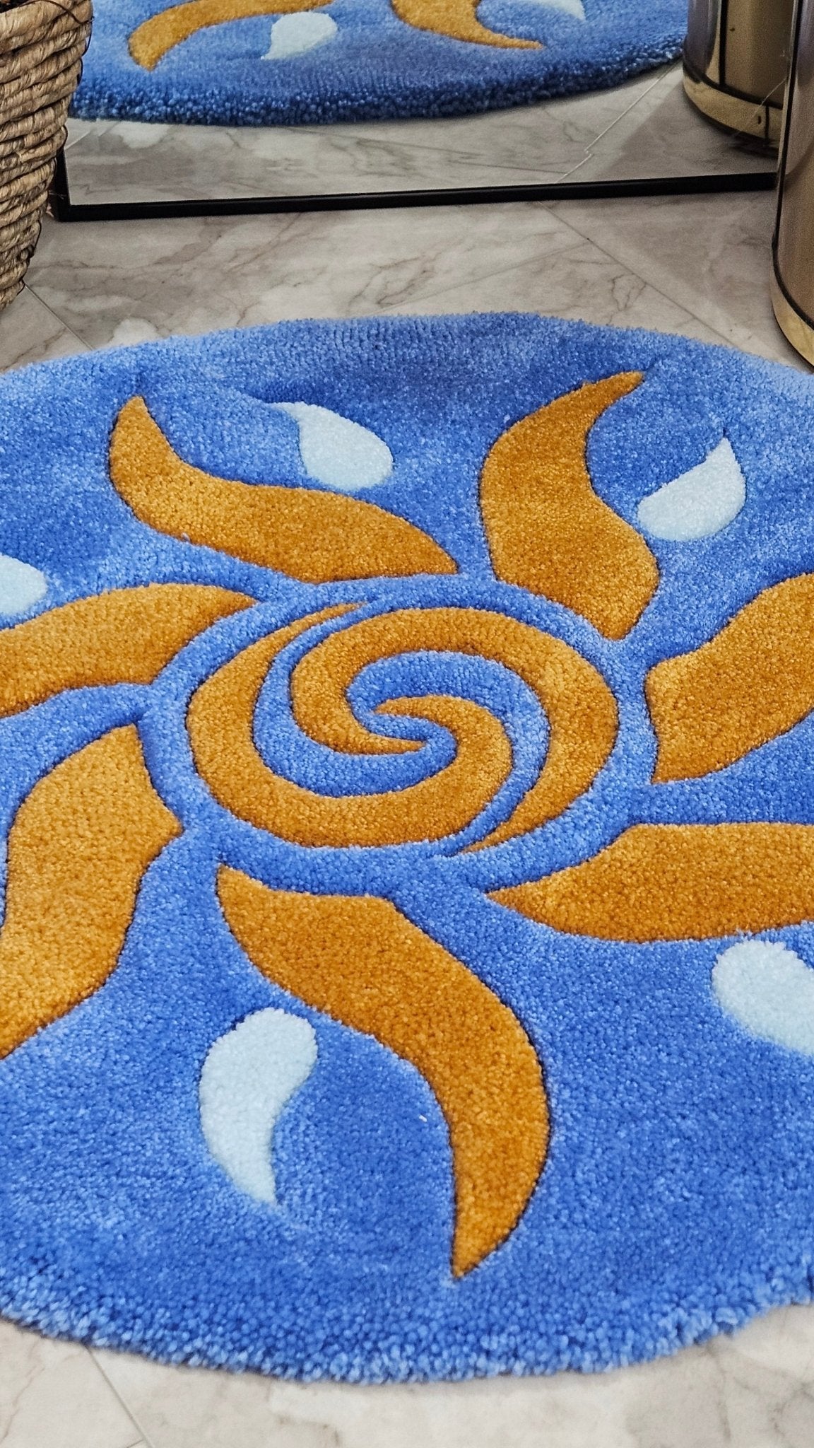 SunRae: Hand - Tufted Meditation Mat – Sunburst Design in Hypoallergenic Yarn - Kreative Artisan Threads