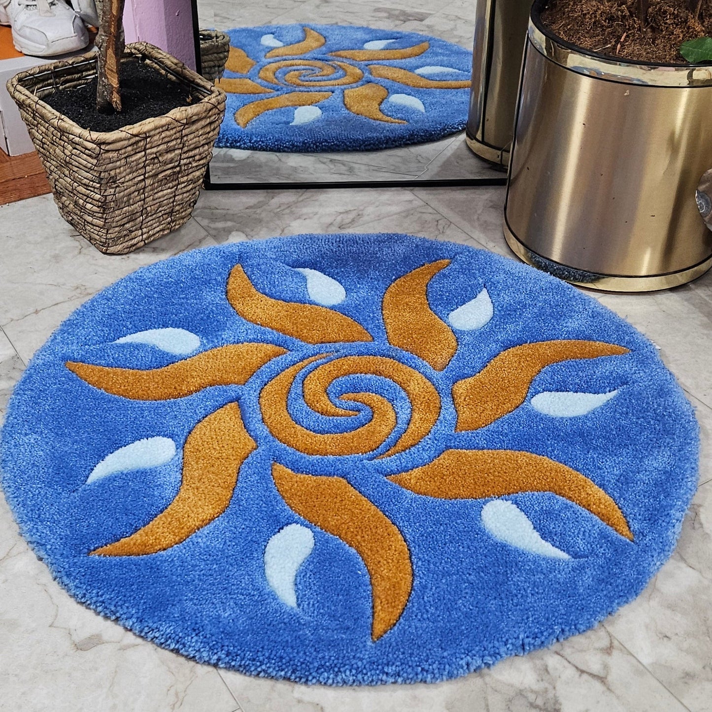SunRae: Hand - Tufted Meditation Mat – Sunburst Design in Hypoallergenic Yarn - Kreative Artisan Threads