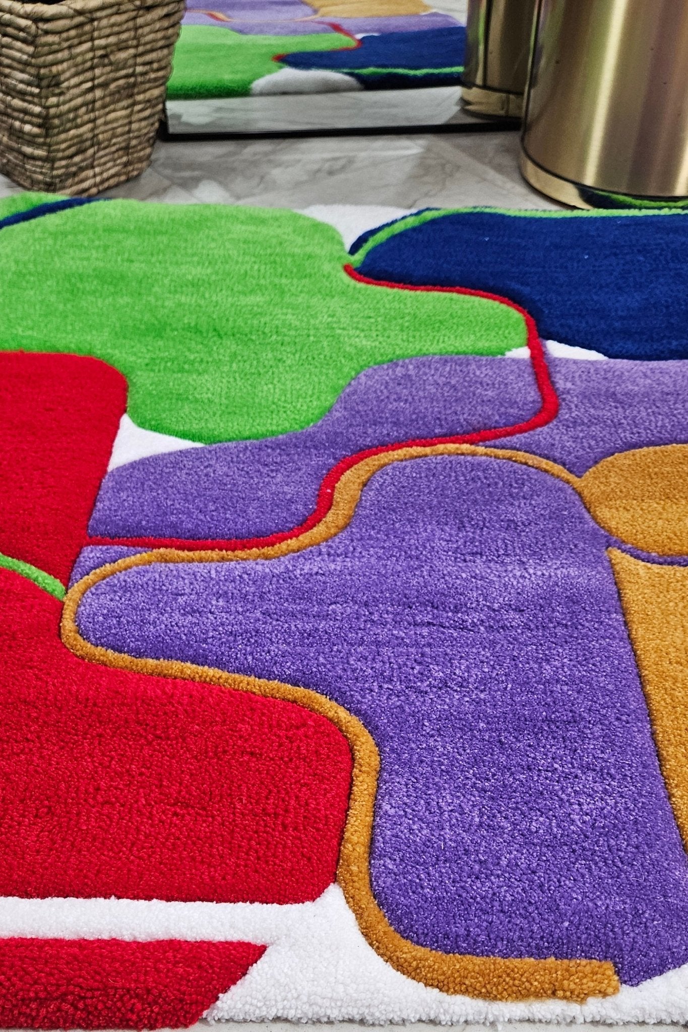 Color Connections: Abstract Geometric Hand - Tufted Rug – Vibrant and Hypoallergenic - Kreative Artisan Threads