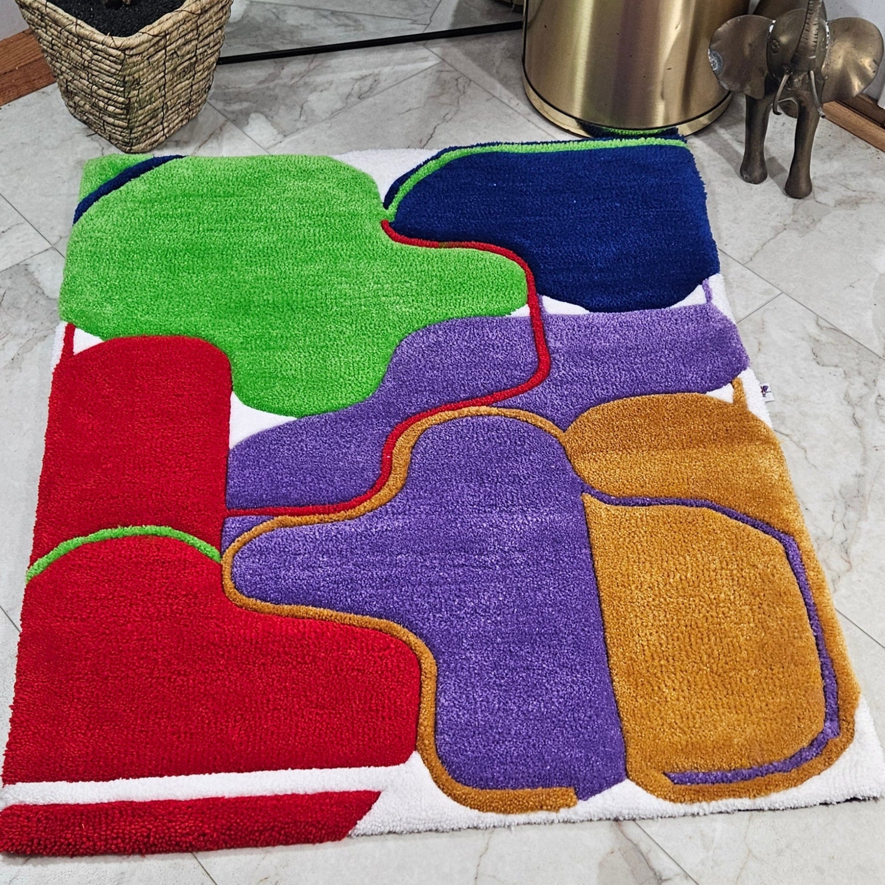 Color Connections: Abstract Geometric Hand - Tufted Rug – Vibrant and Hypoallergenic - Kreative Artisan Threads