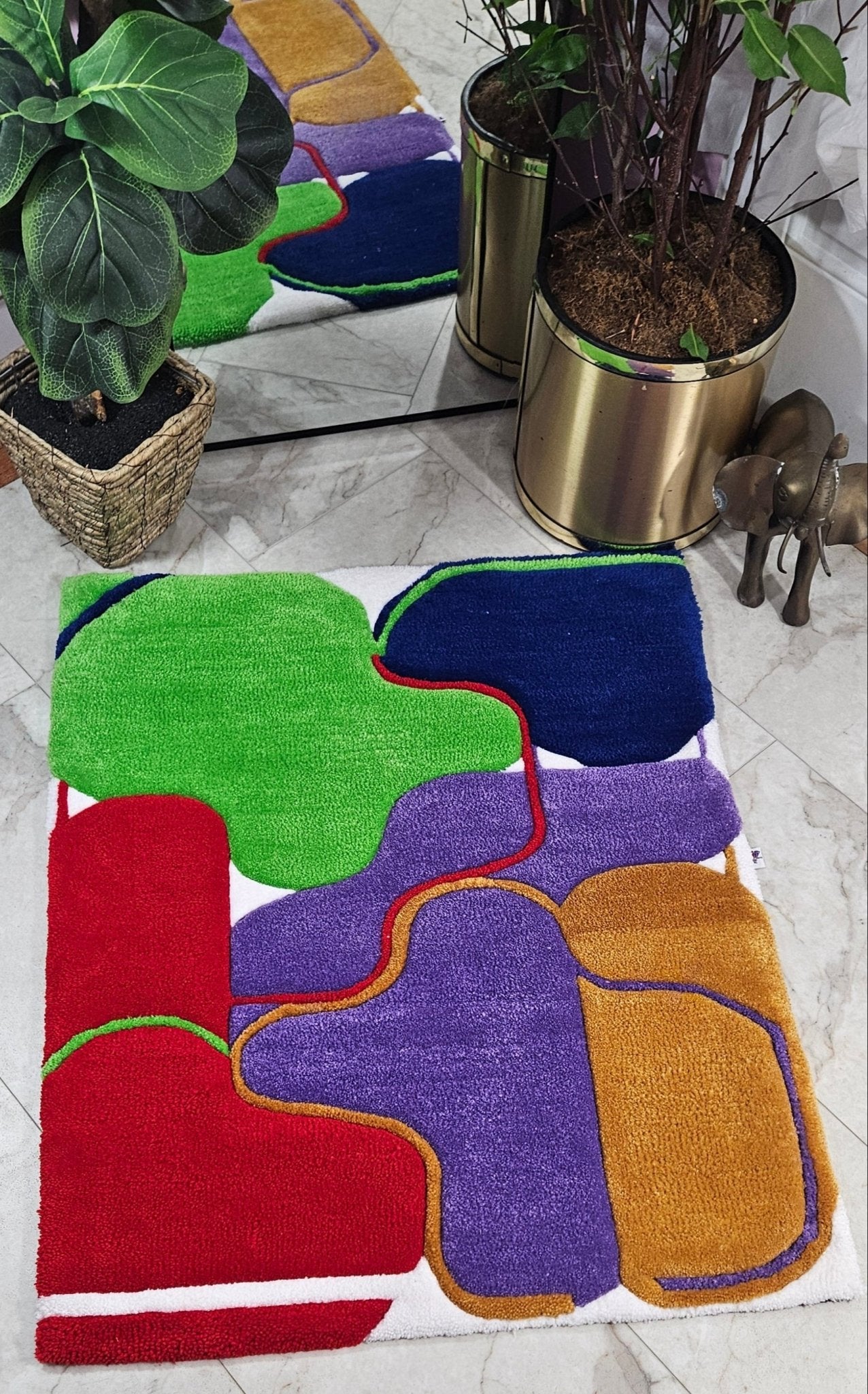 Color Connections: Abstract Geometric Hand - Tufted Rug – Vibrant and Hypoallergenic - Kreative Artisan Threads