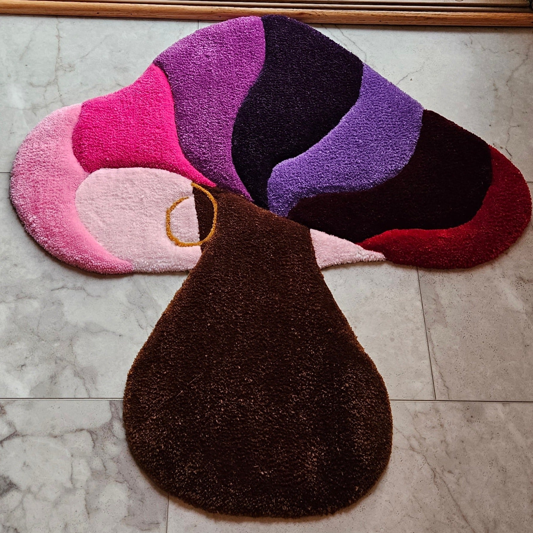 Funky Mushroom Hand - Tufted Rug – Hypoallergenic and Stylish - Kreative Artisan Threads