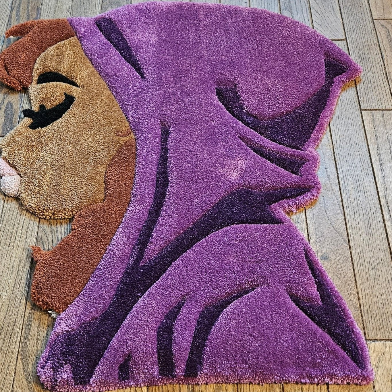 Handmade Tufted Fiber Art Rug HEY GURL _ Hoodie - Kreative Artisan Threads