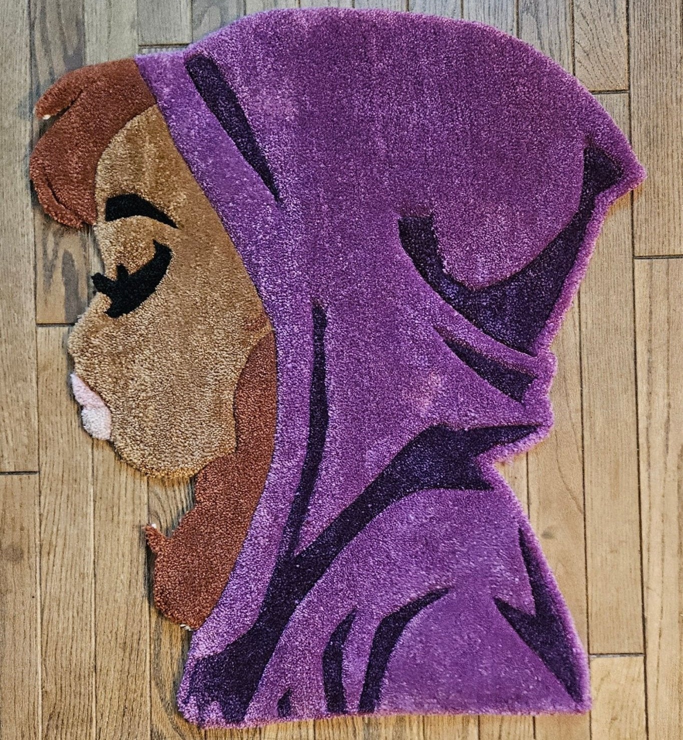 Handmade Tufted Fiber Art Rug HEY GURL _ Hoodie - Kreative Artisan Threads