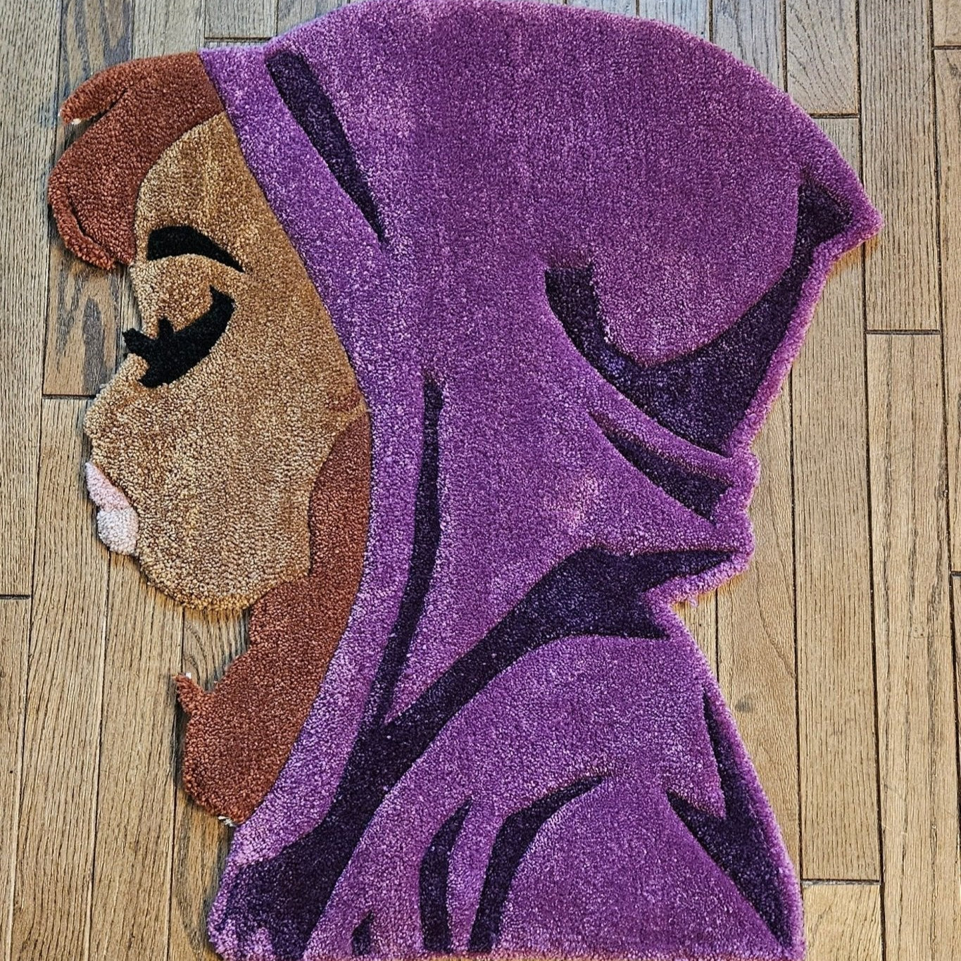 Handmade Tufted Fiber Art Rug HEY GURL _ Hoodie - Kreative Artisan Threads