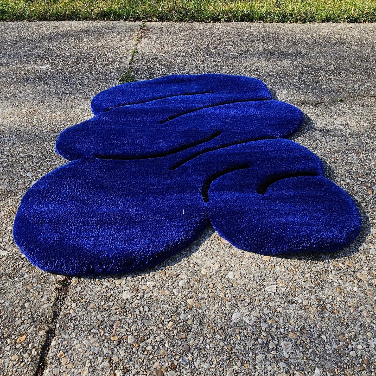 Handmade Tufted Fiber Art Rug - Swirling Blue - Kreative Artisan Threads