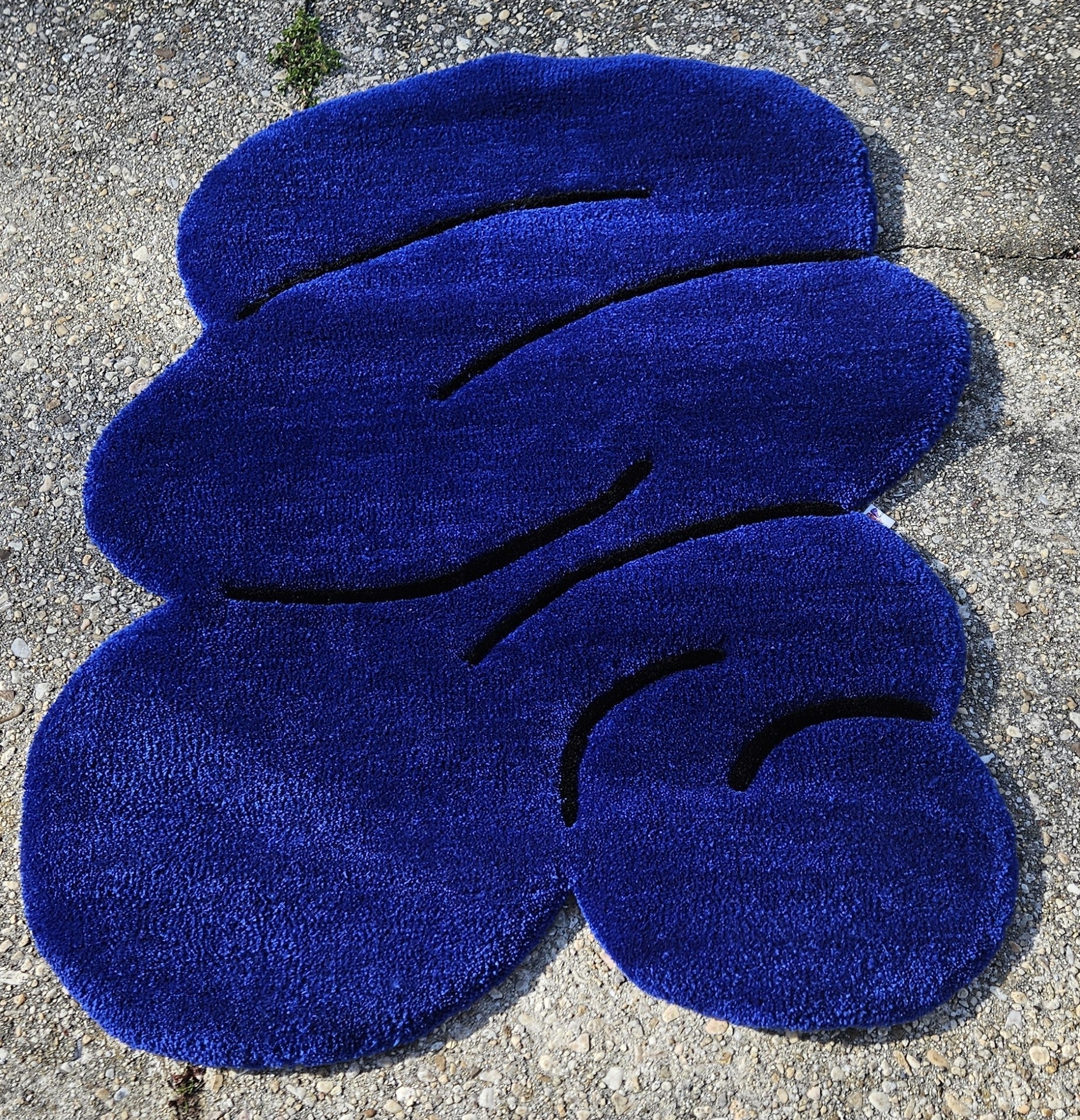 Handmade Tufted Fiber Art Rug - Swirling Blue - Kreative Artisan Threads