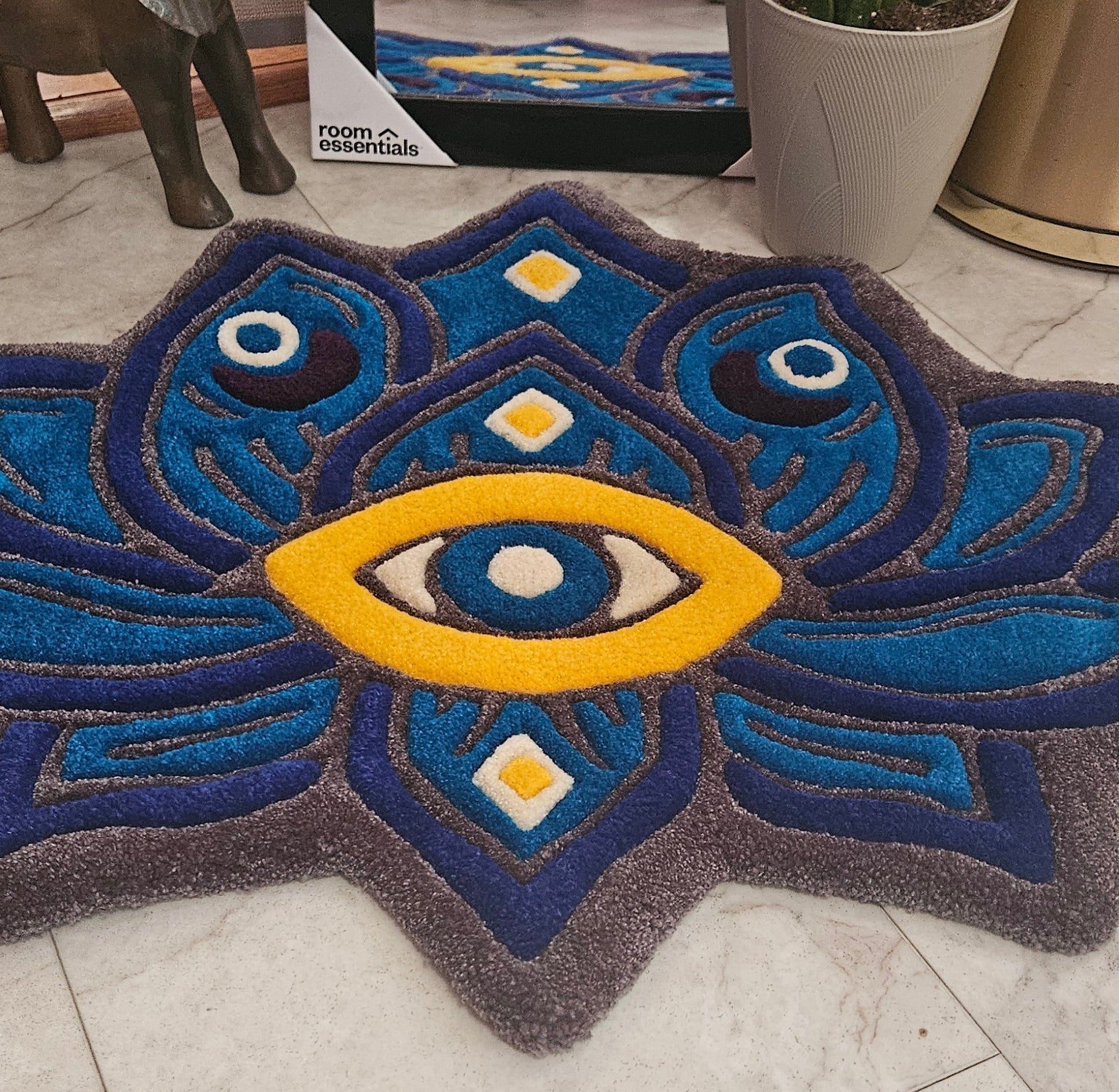 Lotus Vision Hand - Tufted Fiber Art Painting - Kreative Artisan Threads