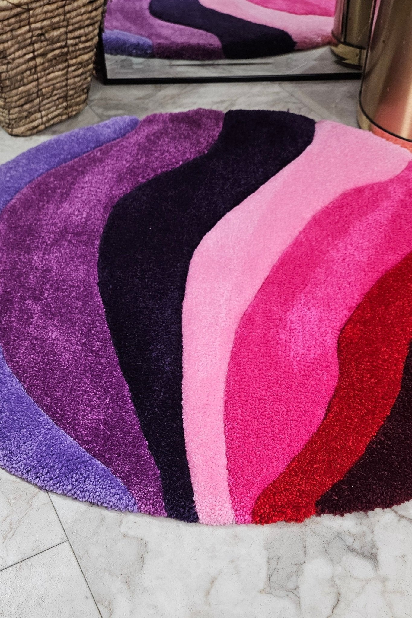 Round Fairy Rainbow Vibrant Abstract Hand - Tufted Rug – Plush and Hypoallergenic - Kreative Artisan Threads